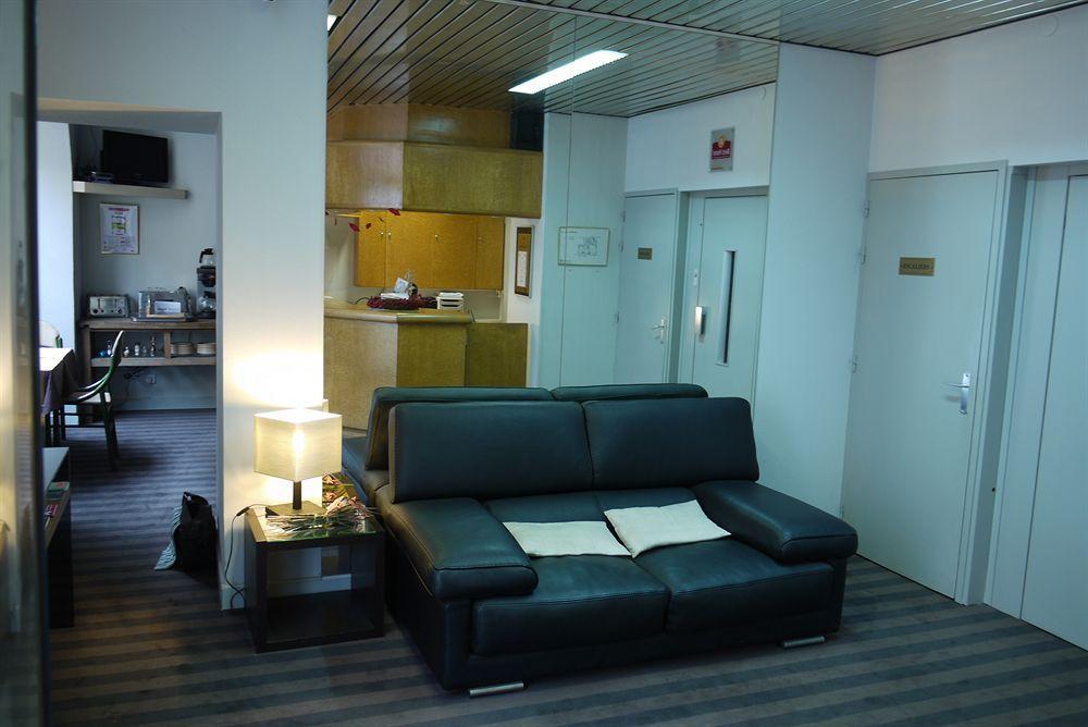 Hotel Theatre 2*